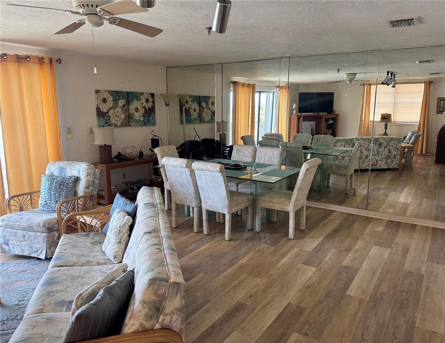 Image 14 of 30 For 16330 Gulf Boulevard 201