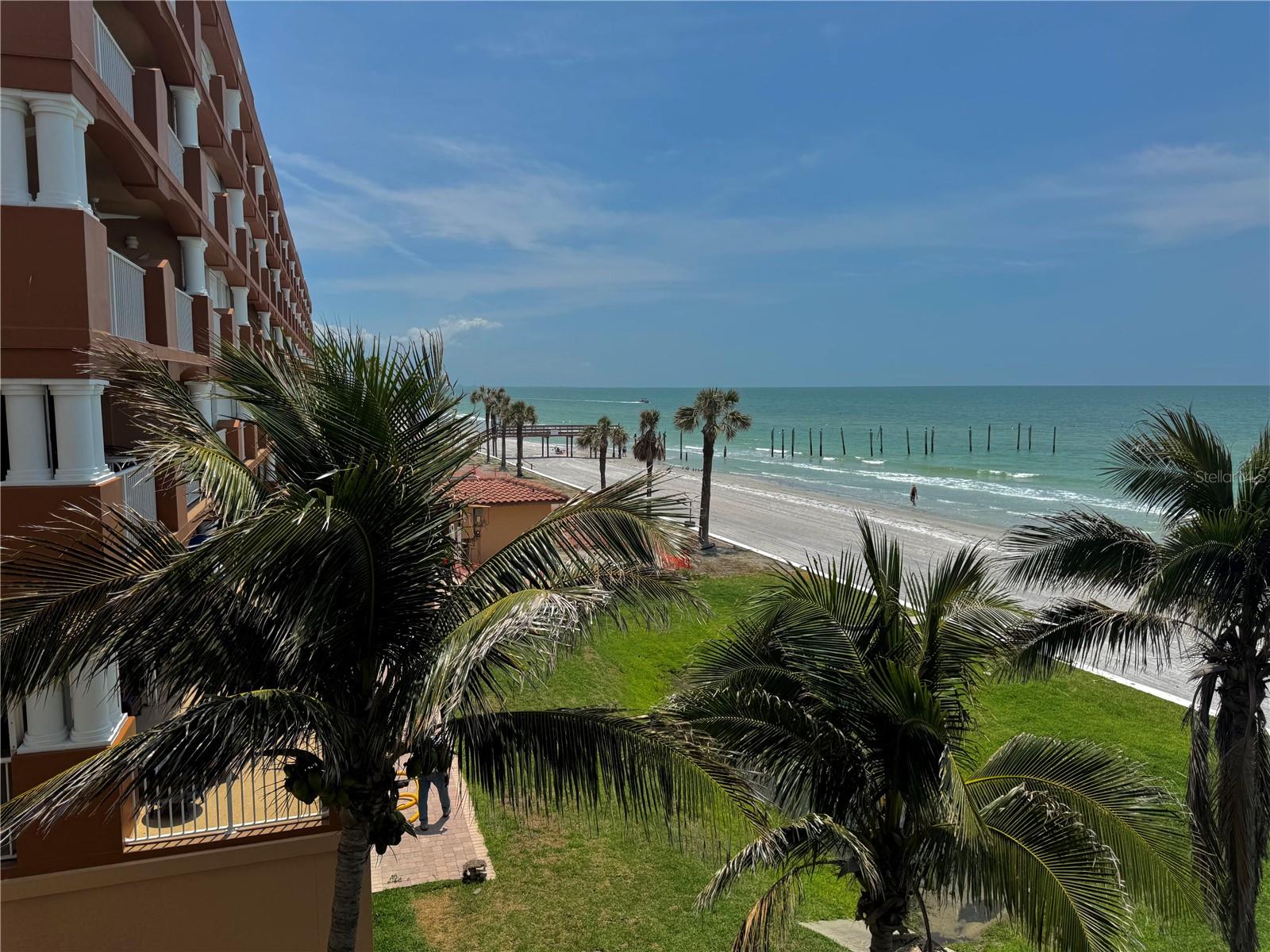 Image 19 of 30 For 16330 Gulf Boulevard 201