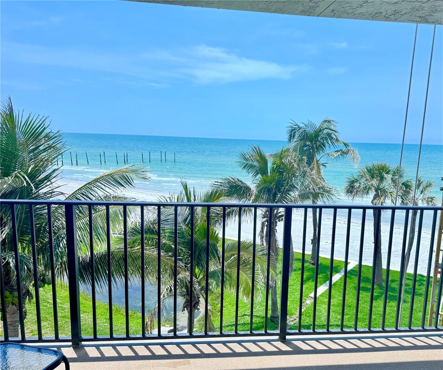 Image 21 of 30 For 16330 Gulf Boulevard 201