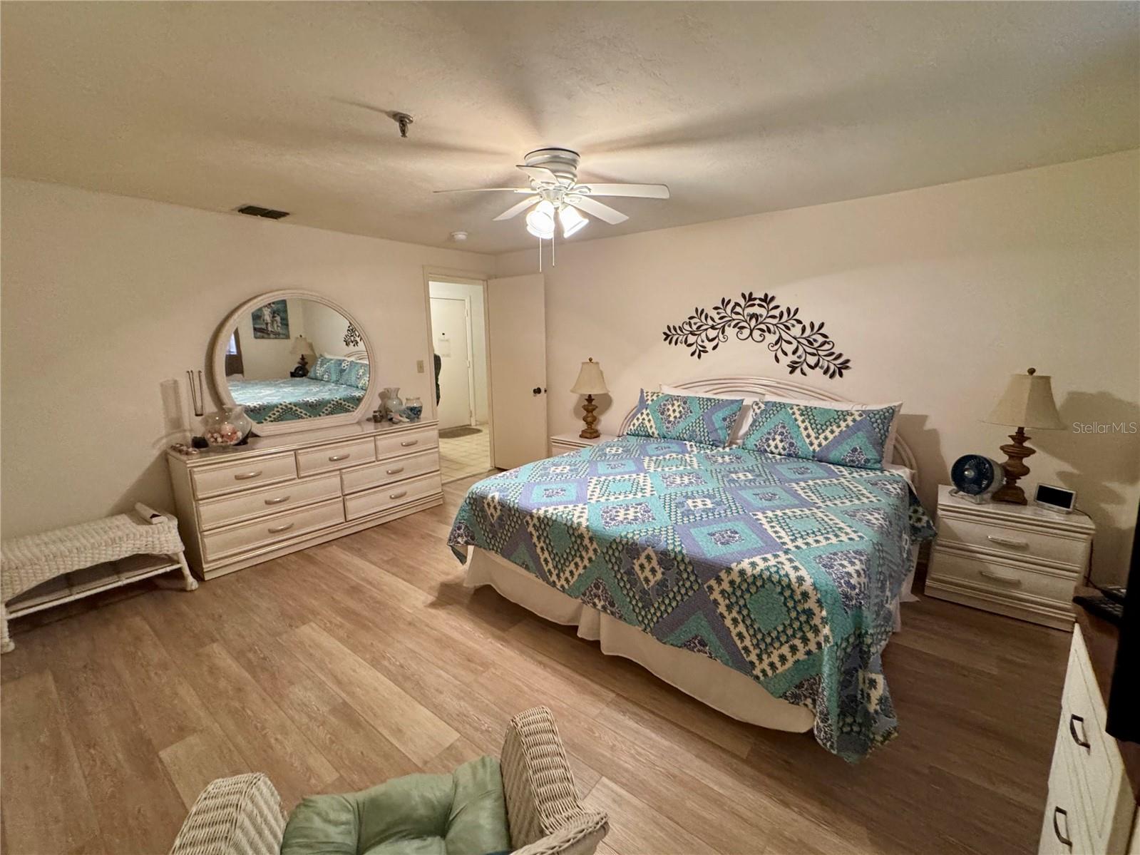 Image 6 of 30 For 16330 Gulf Boulevard 201