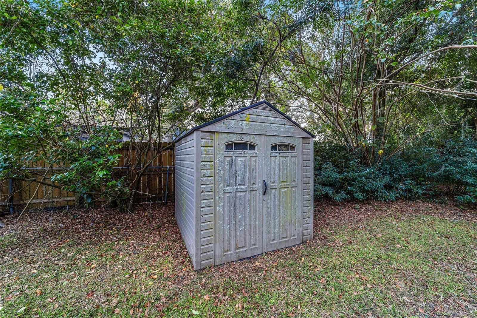 Image 17 of 61 For 208 32nd Avenue