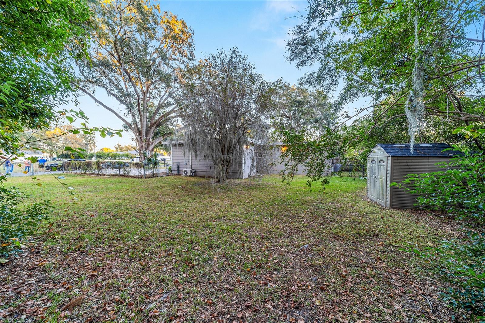 Image 18 of 61 For 208 32nd Avenue