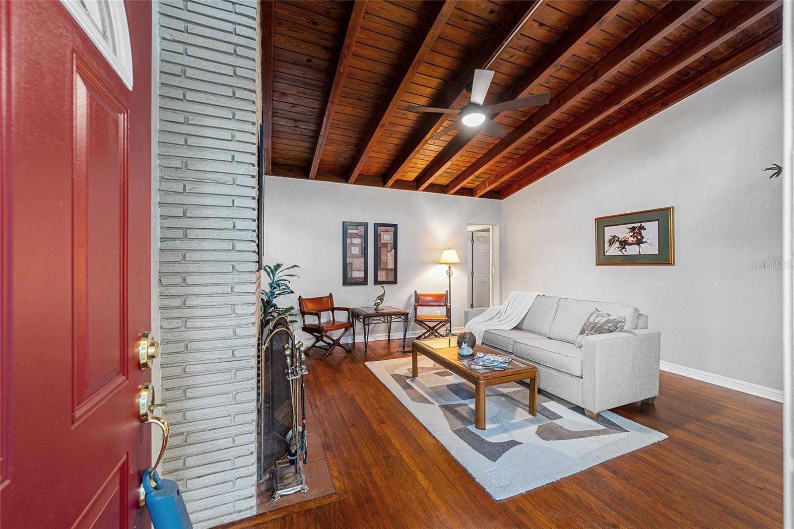 Image 20 of 61 For 208 32nd Avenue