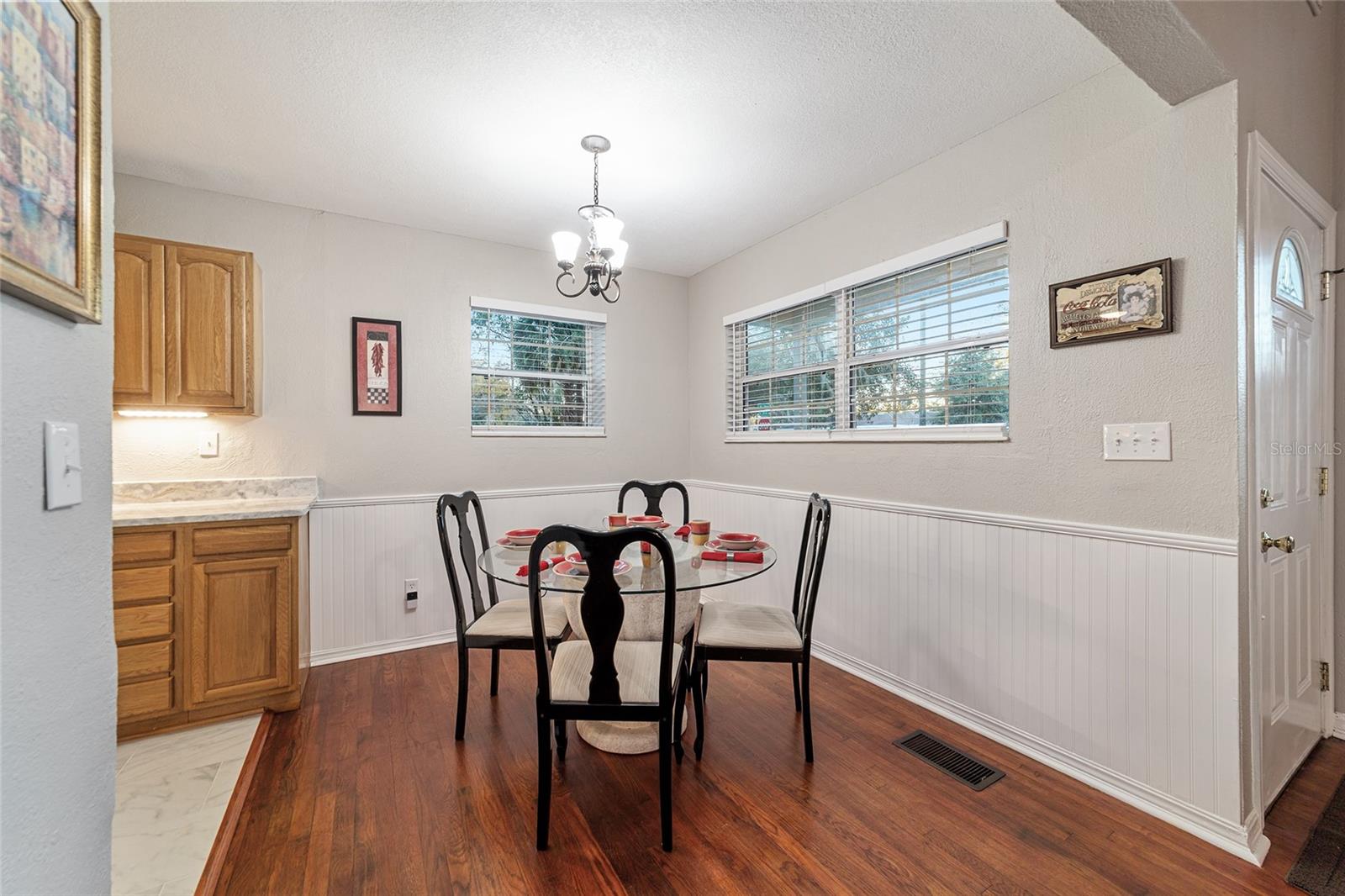 Image 30 of 61 For 208 32nd Avenue