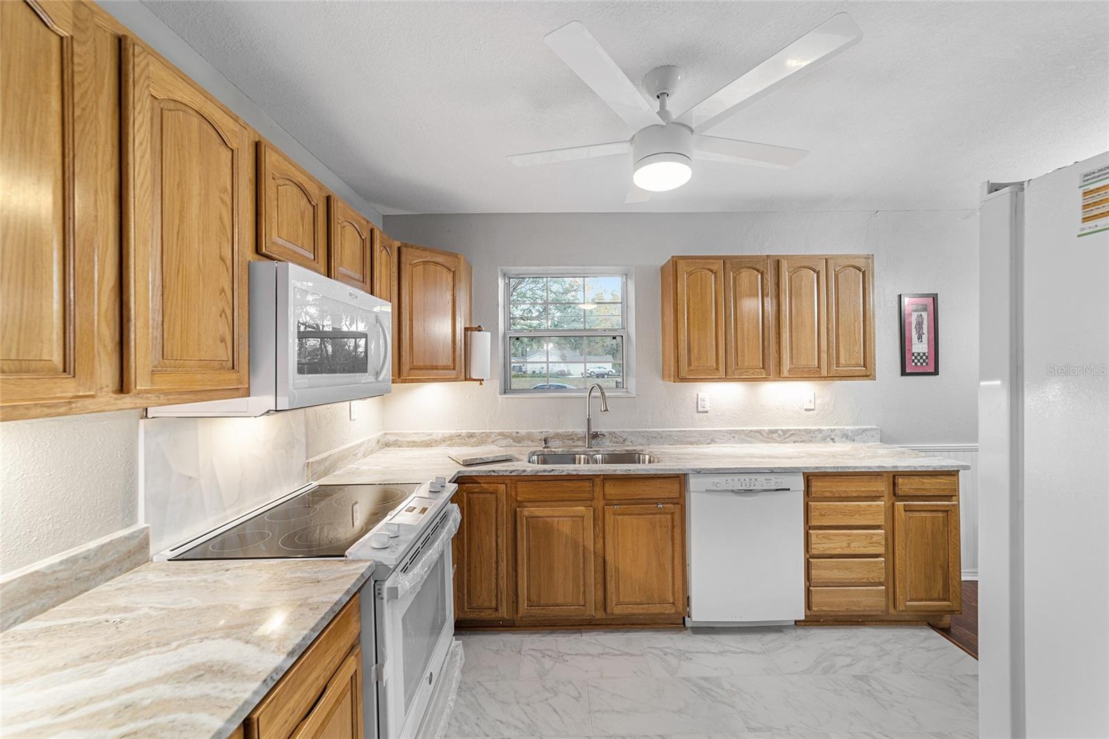 Image 36 of 61 For 208 32nd Avenue