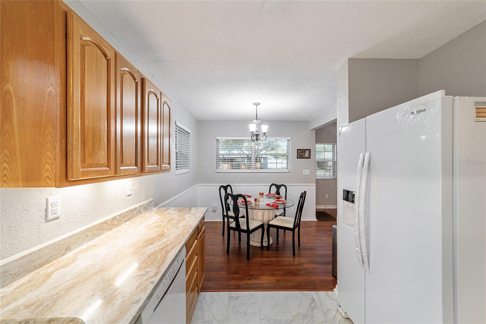 Image 37 of 61 For 208 32nd Avenue