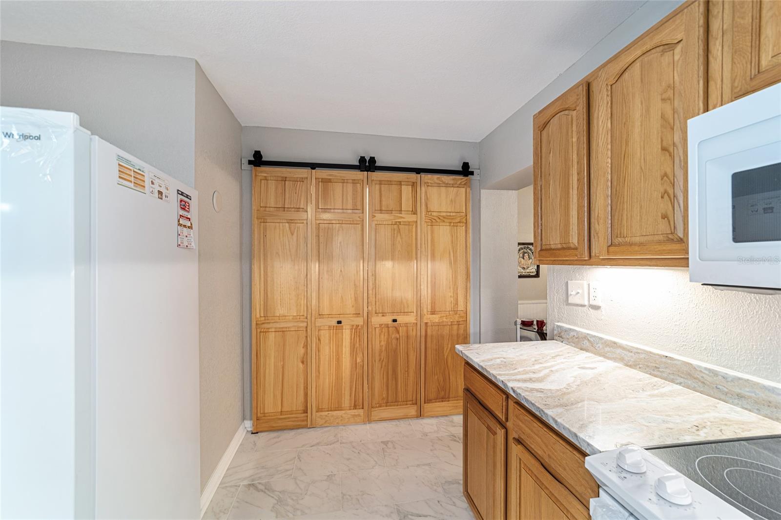 Image 38 of 61 For 208 32nd Avenue