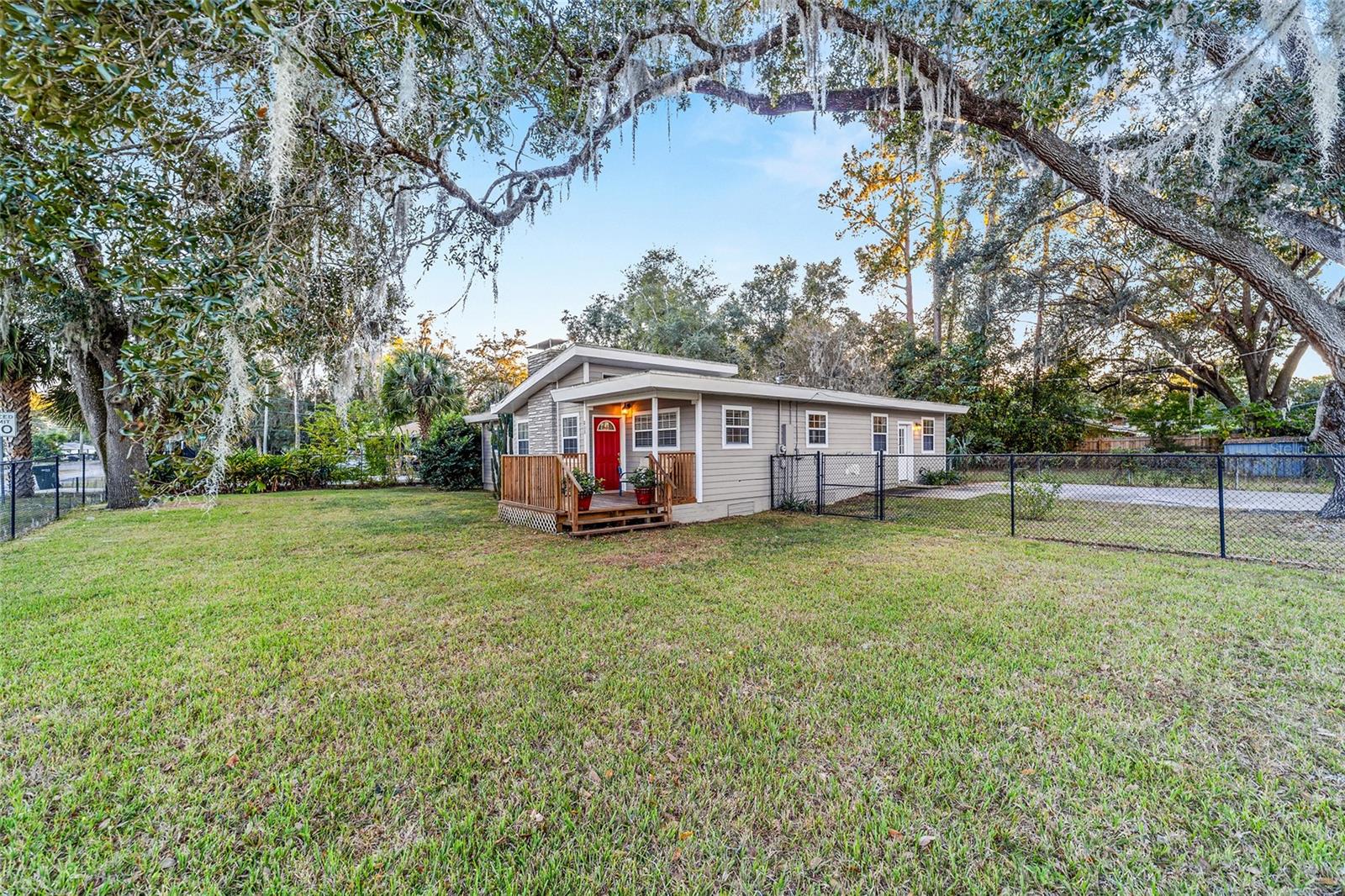 Image 4 of 61 For 208 32nd Avenue