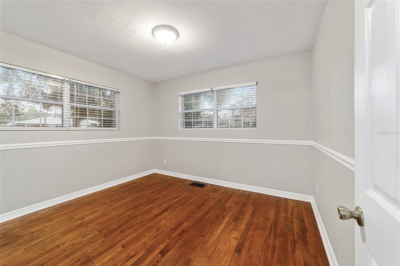 Image 55 of 61 For 208 32nd Avenue