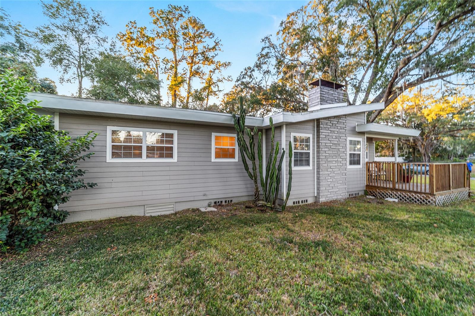 Image 9 of 61 For 208 32nd Avenue