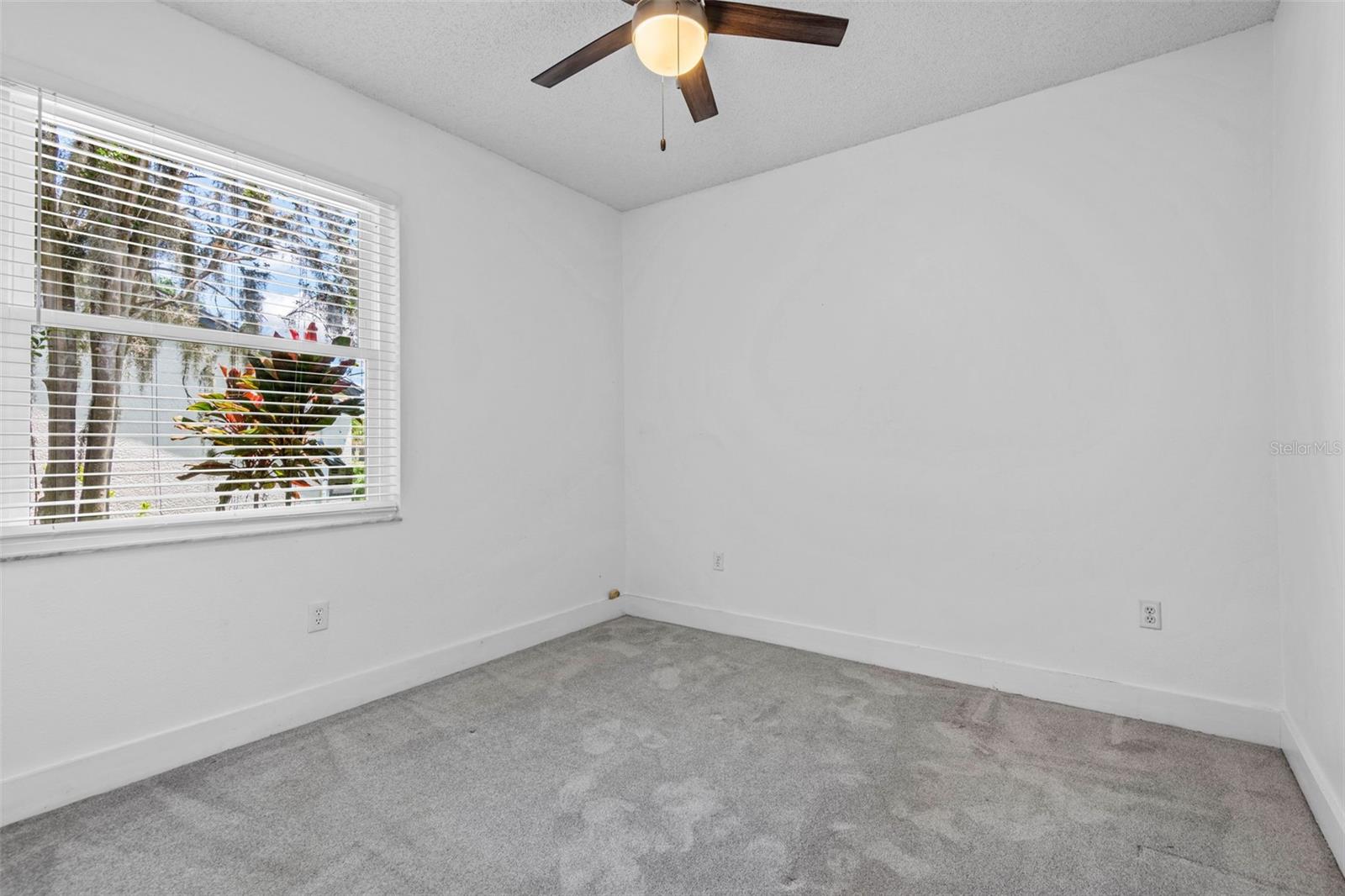 Image 15 of 34 For 2498 Saddlewood Lane