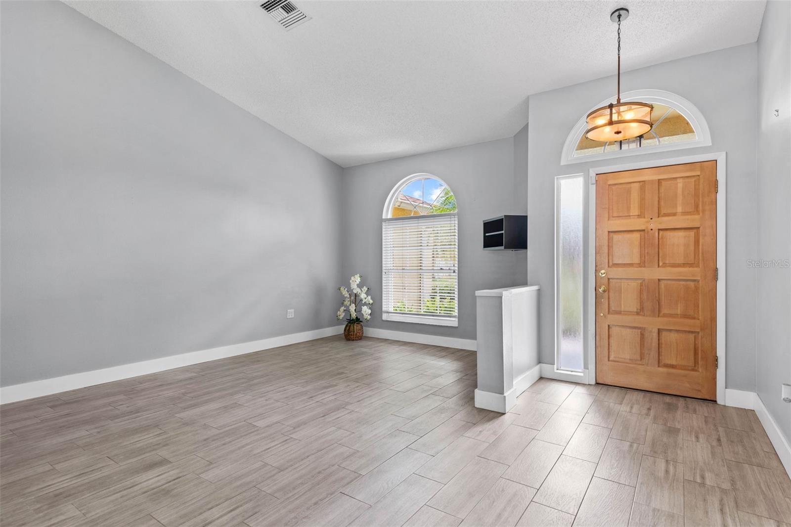 Image 4 of 34 For 2498 Saddlewood Lane