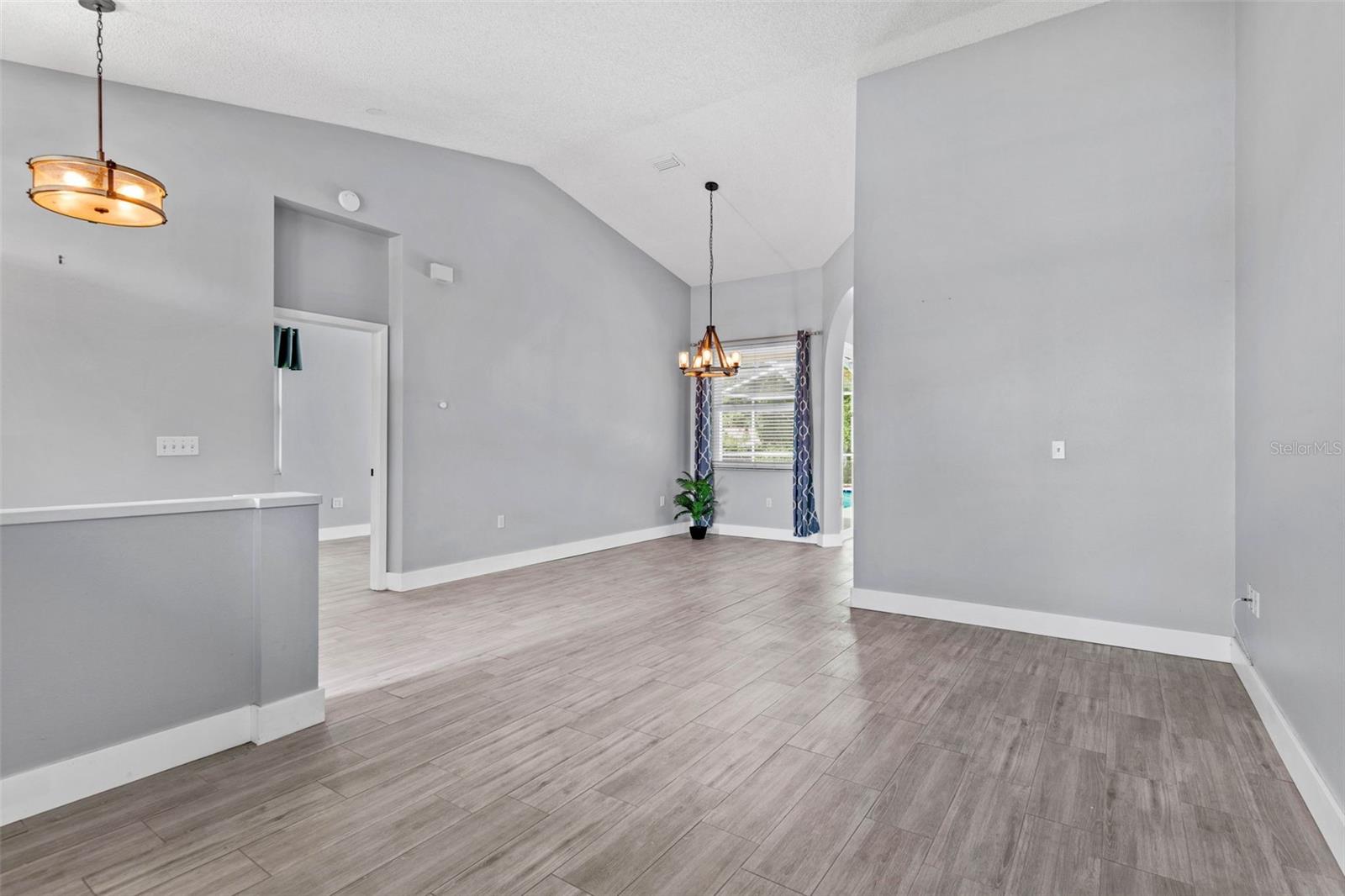 Image 6 of 34 For 2498 Saddlewood Lane