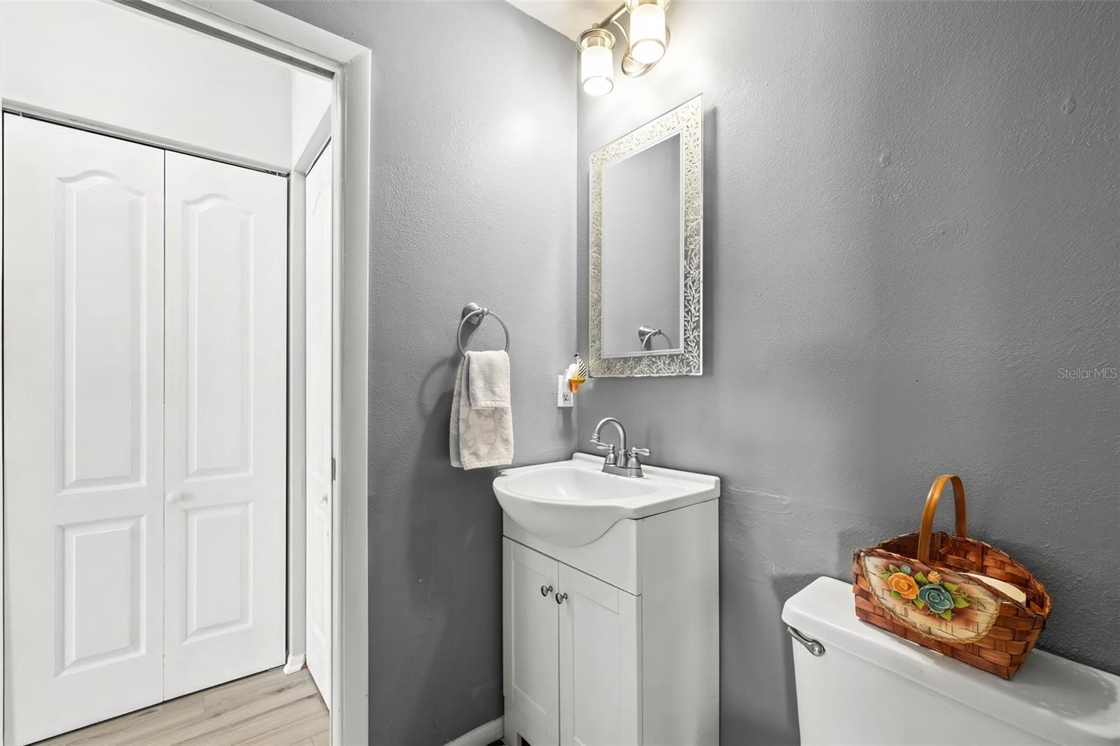 Image 18 of 37 For 12648 Castle Hill Drive