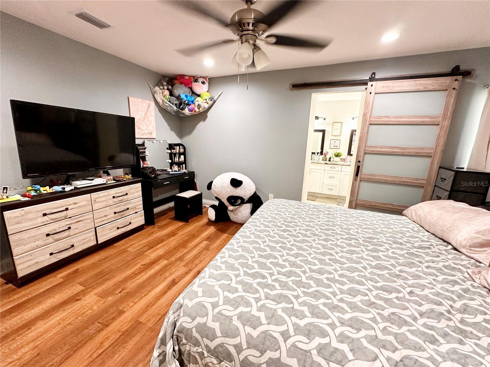 Image 10 of 35 For 1233 Belleair Road