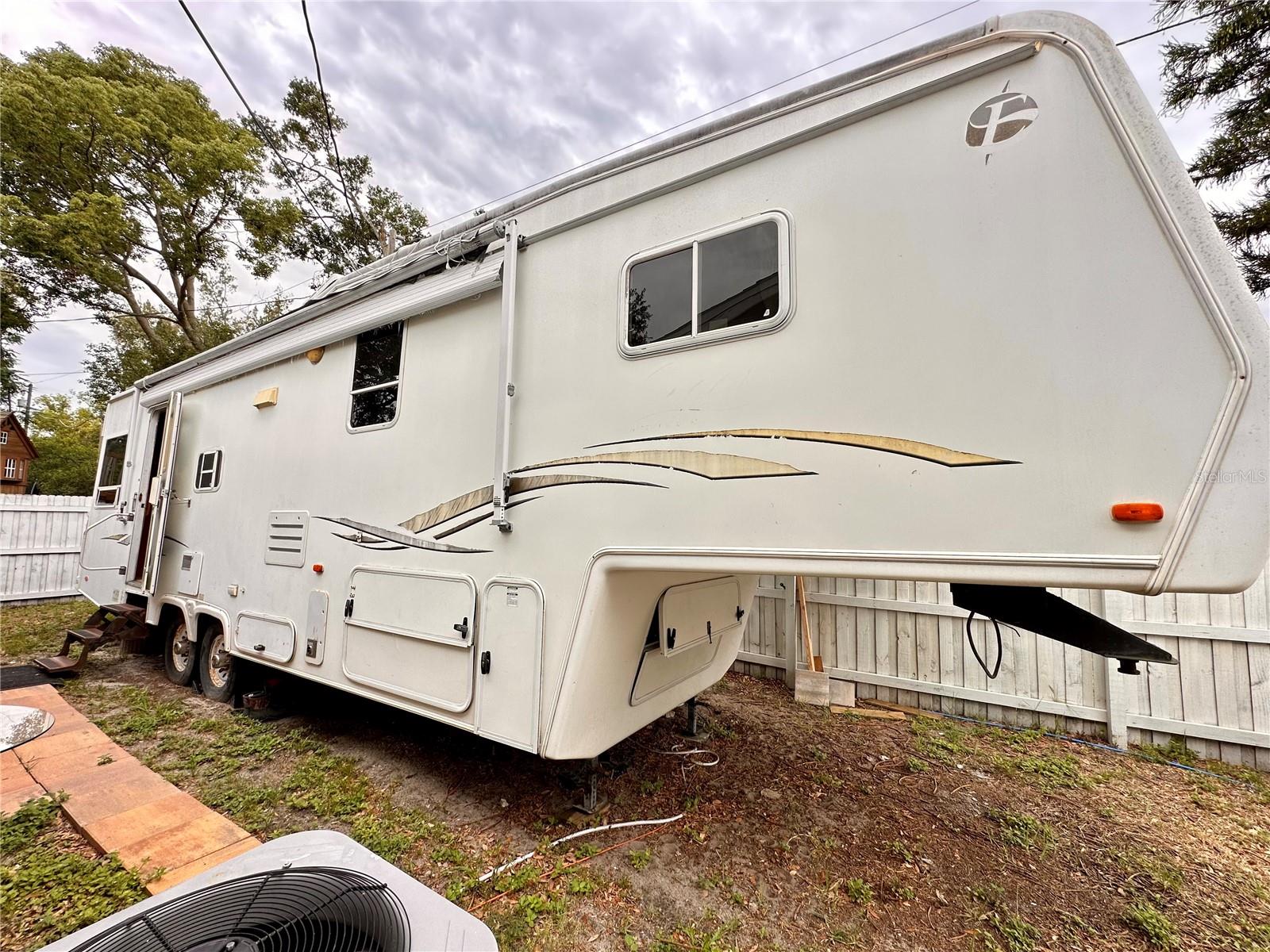 Image 24 of 35 For 1233 Belleair Road