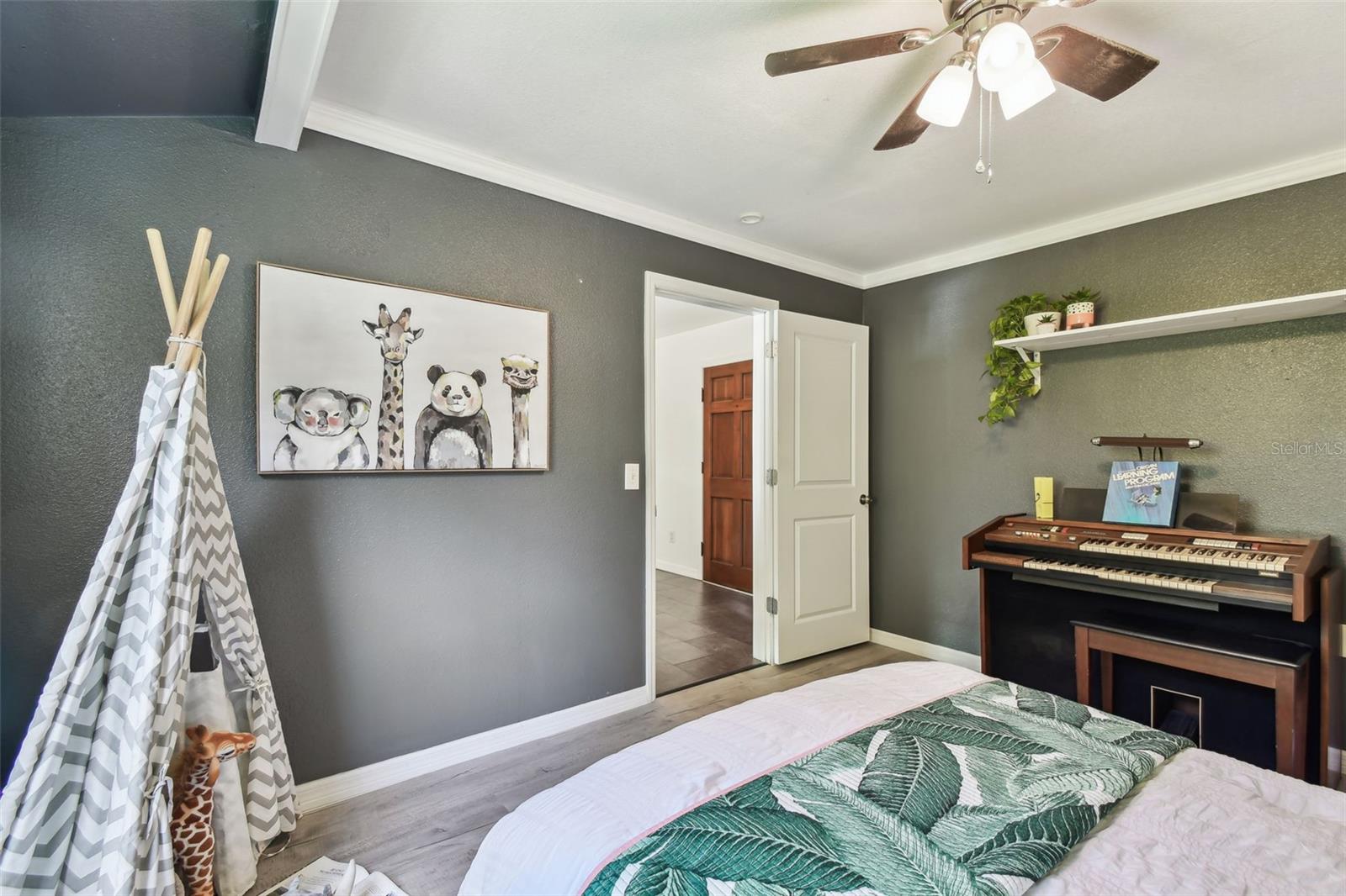 Listing photo id 27 for 905 8th Avenue Sw