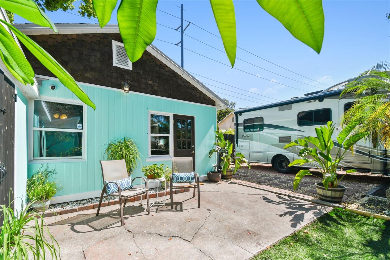 Listing photo id 32 for 905 8th Avenue Sw