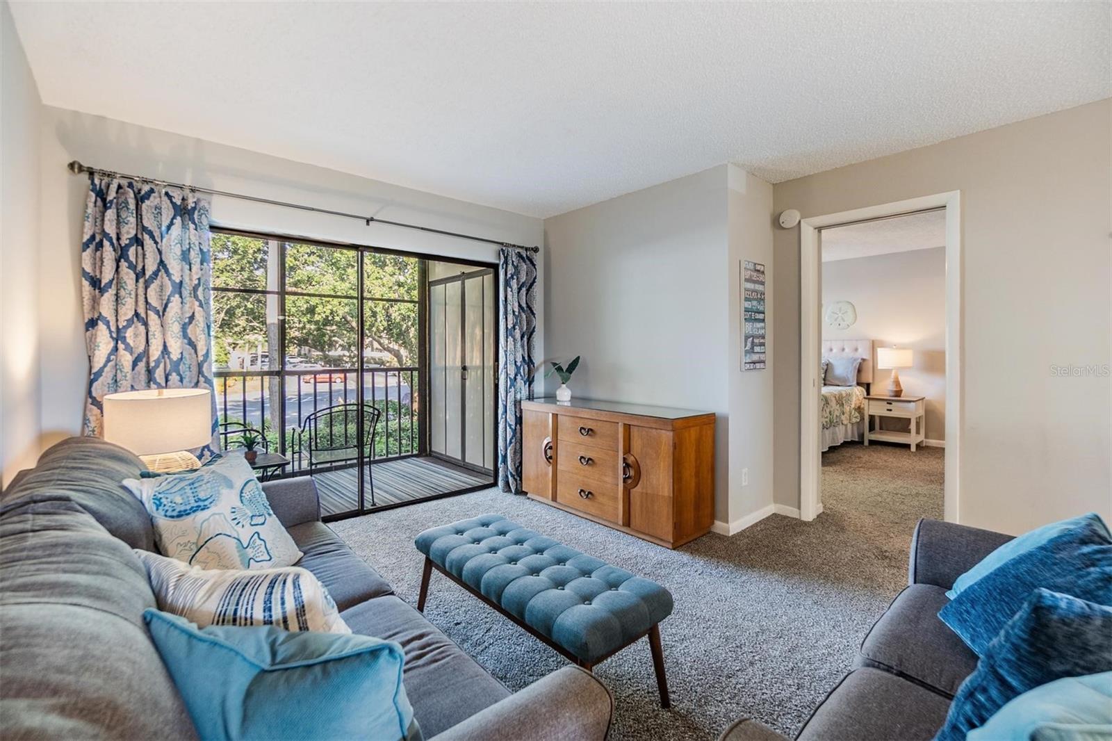 Listing photo id 13 for 3055 Casa Del Sol Circle 202