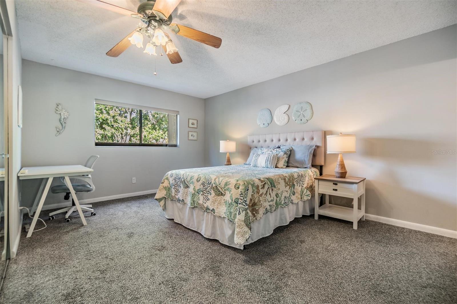 Listing photo id 17 for 3055 Casa Del Sol Circle 202