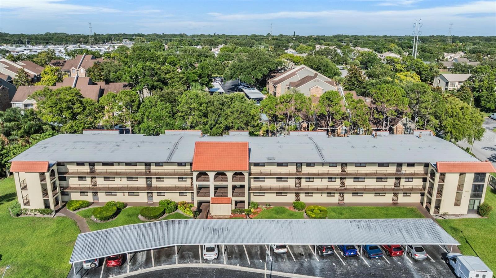 Listing photo id 32 for 3055 Casa Del Sol Circle 202