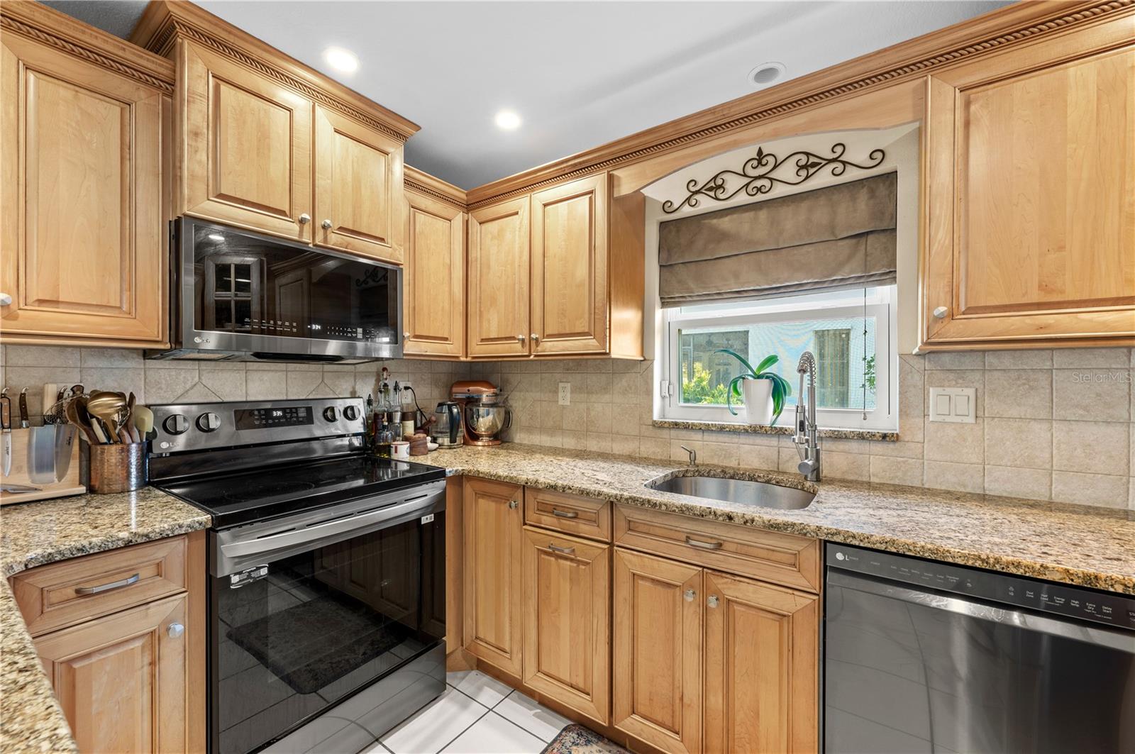 Image 8 of 42 For 8083 Bayhaven Drive