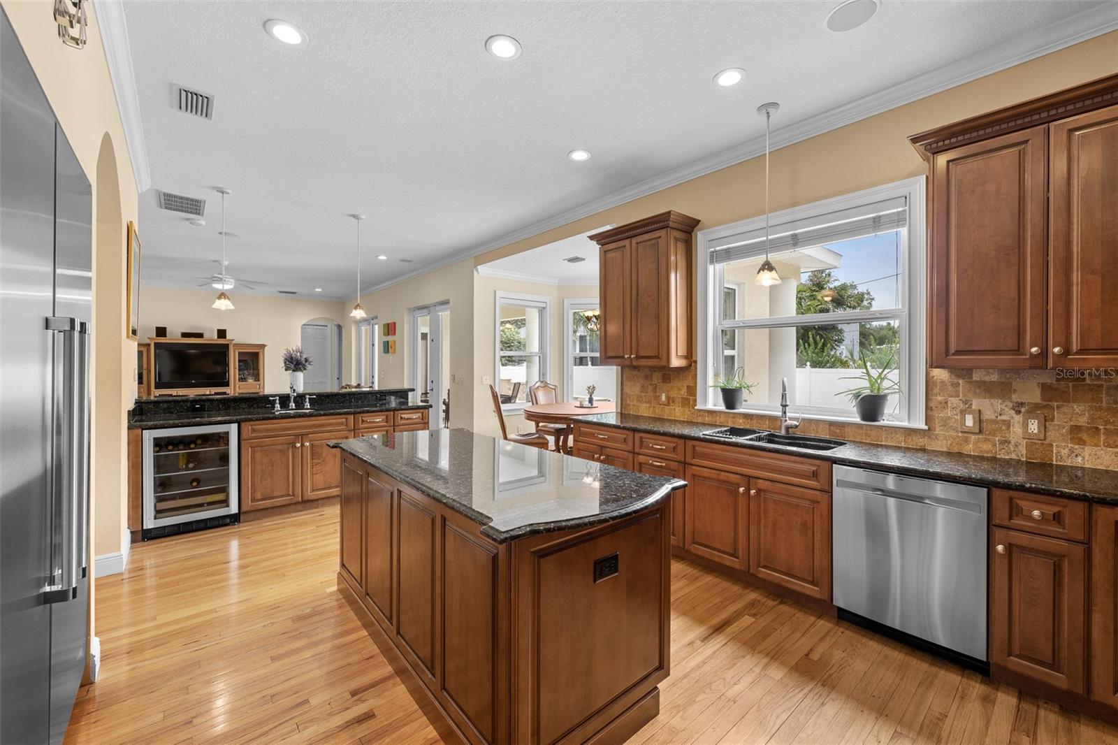 Image 10 of 50 For 4515 Leona Street