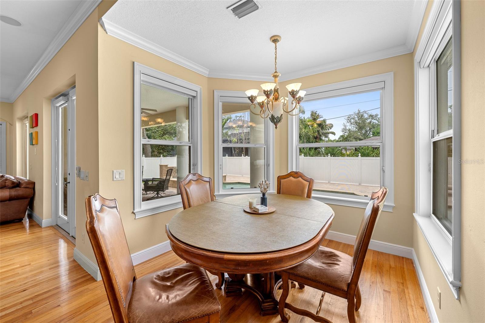 Image 11 of 50 For 4515 Leona Street
