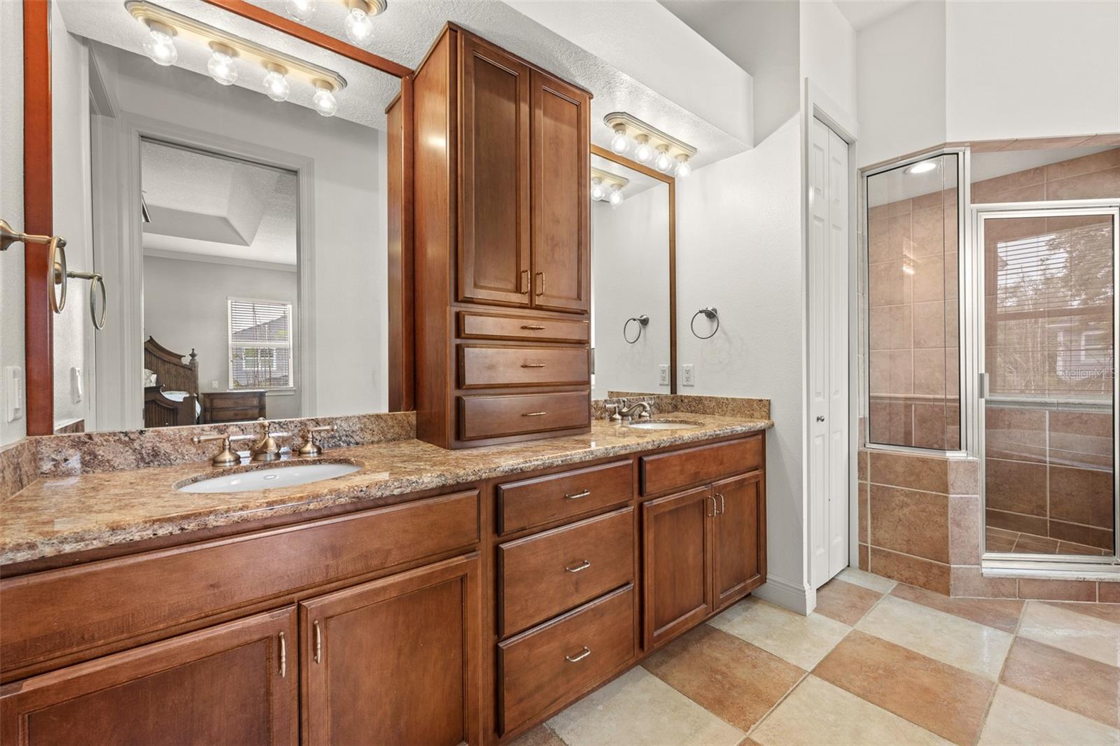 Image 21 of 50 For 4515 Leona Street