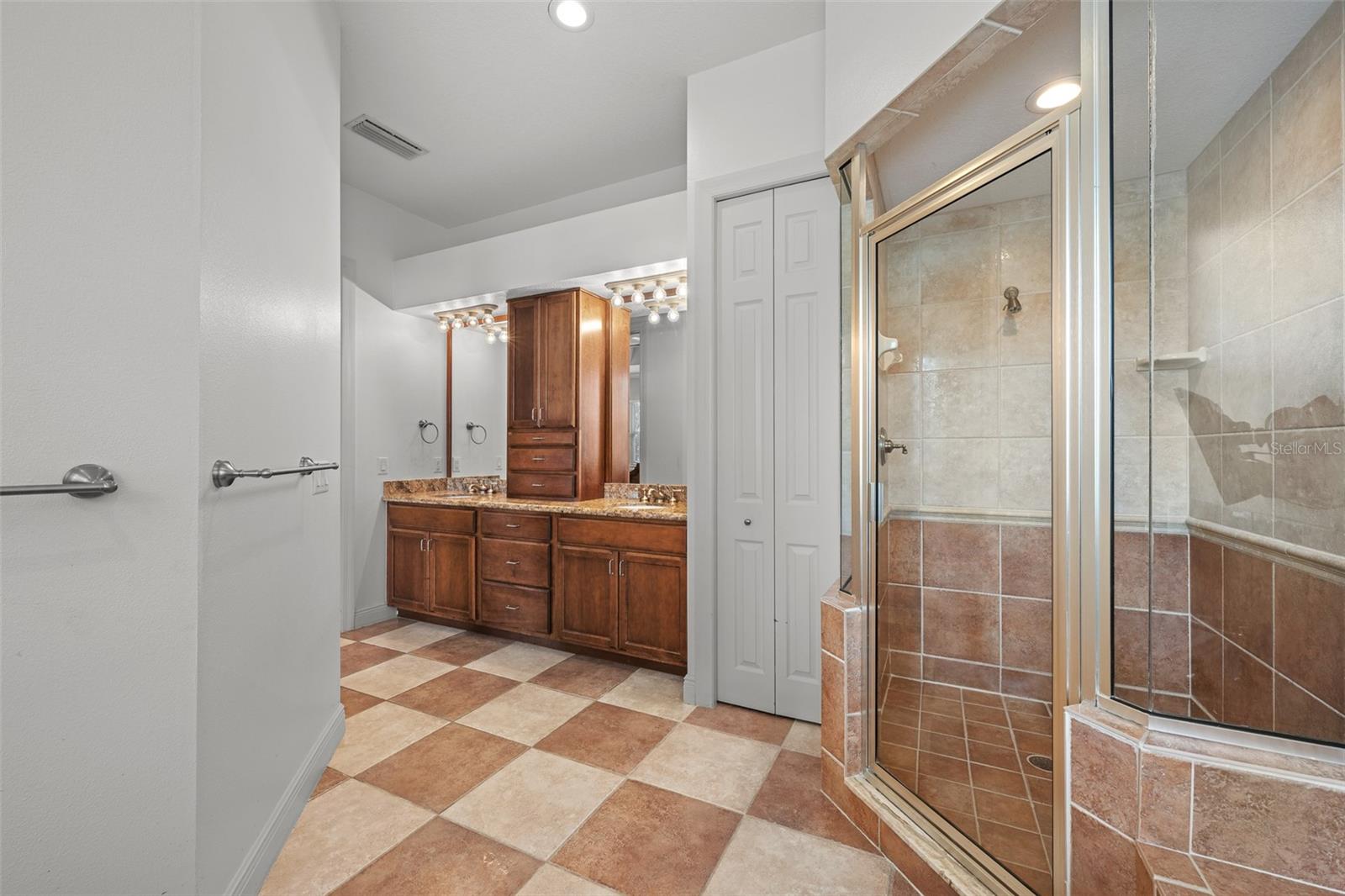 Image 23 of 50 For 4515 Leona Street