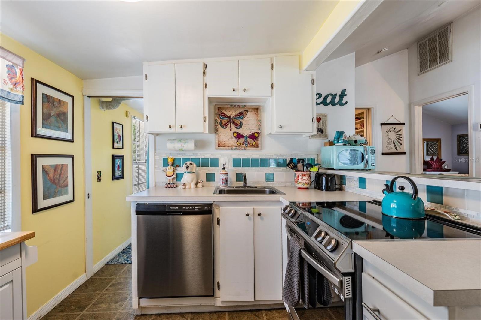 Image 11 of 23 For 526 5th Avenue N