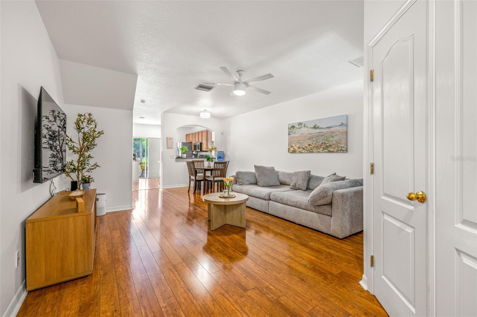 Image 4 of 28 For 1749 Sedgefield Court