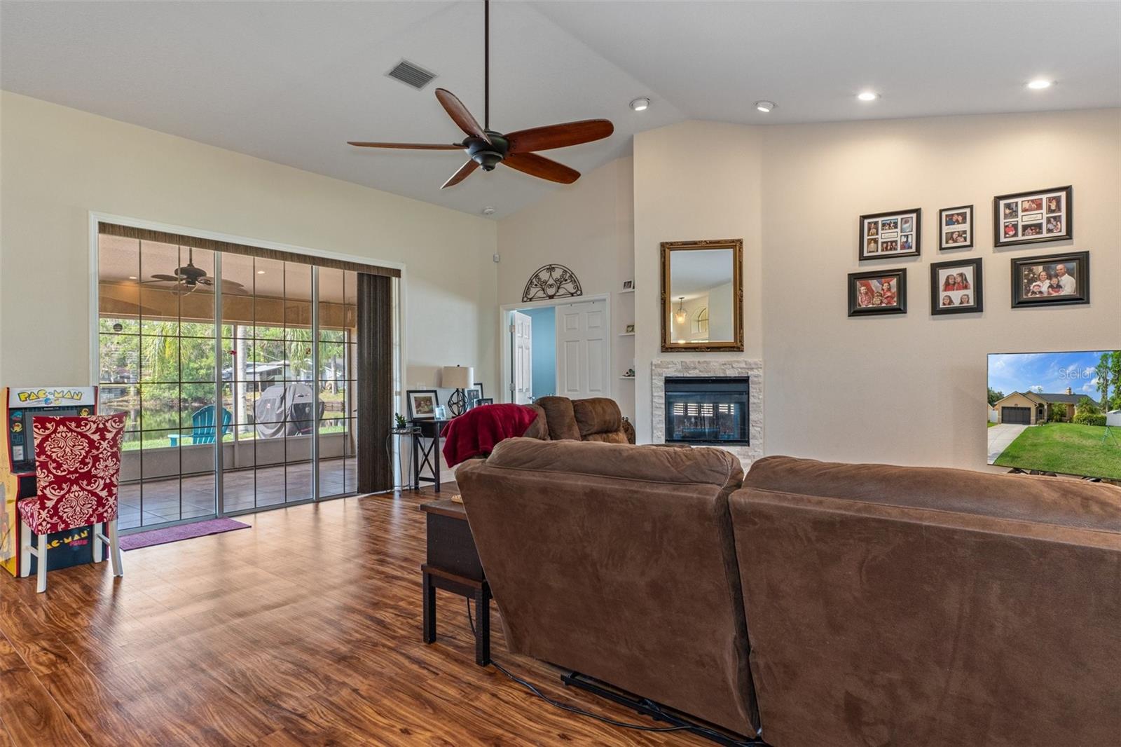 Image 8 of 39 For 18816 Tracer Drive