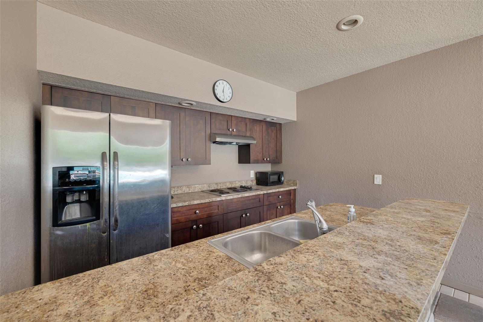 Image 33 of 39 For 3044 Red Oak Court 204