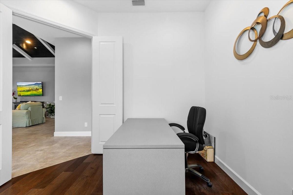 Image 30 of 88 For 340 Sapphire Lake Drive 202