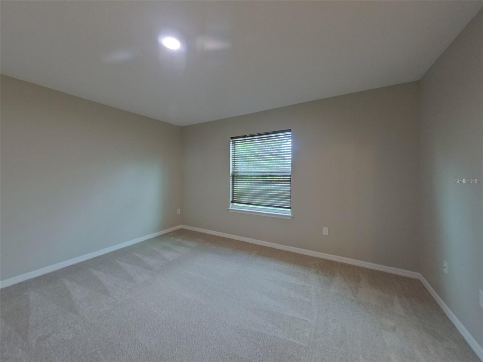 Image 6 of 18 For 13221 Roxy Avenue