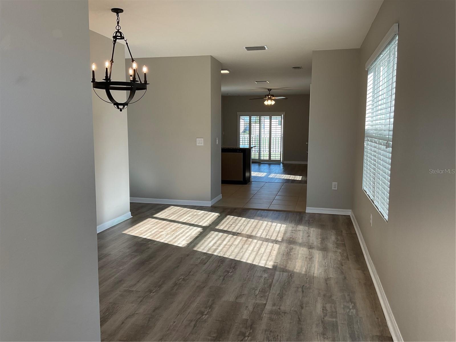 Image 3 of 14 For 4045 Lindever Lane