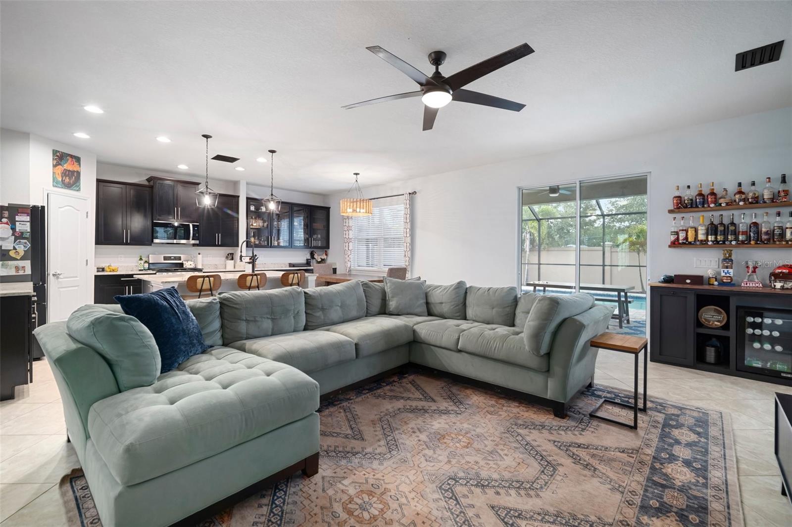 Listing photo id 25 for 11550 Lake Lucaya Drive