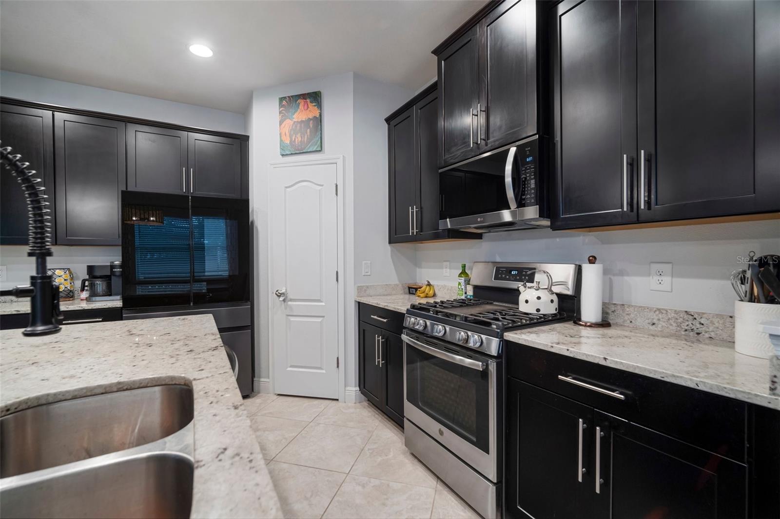 Listing photo id 33 for 11550 Lake Lucaya Drive