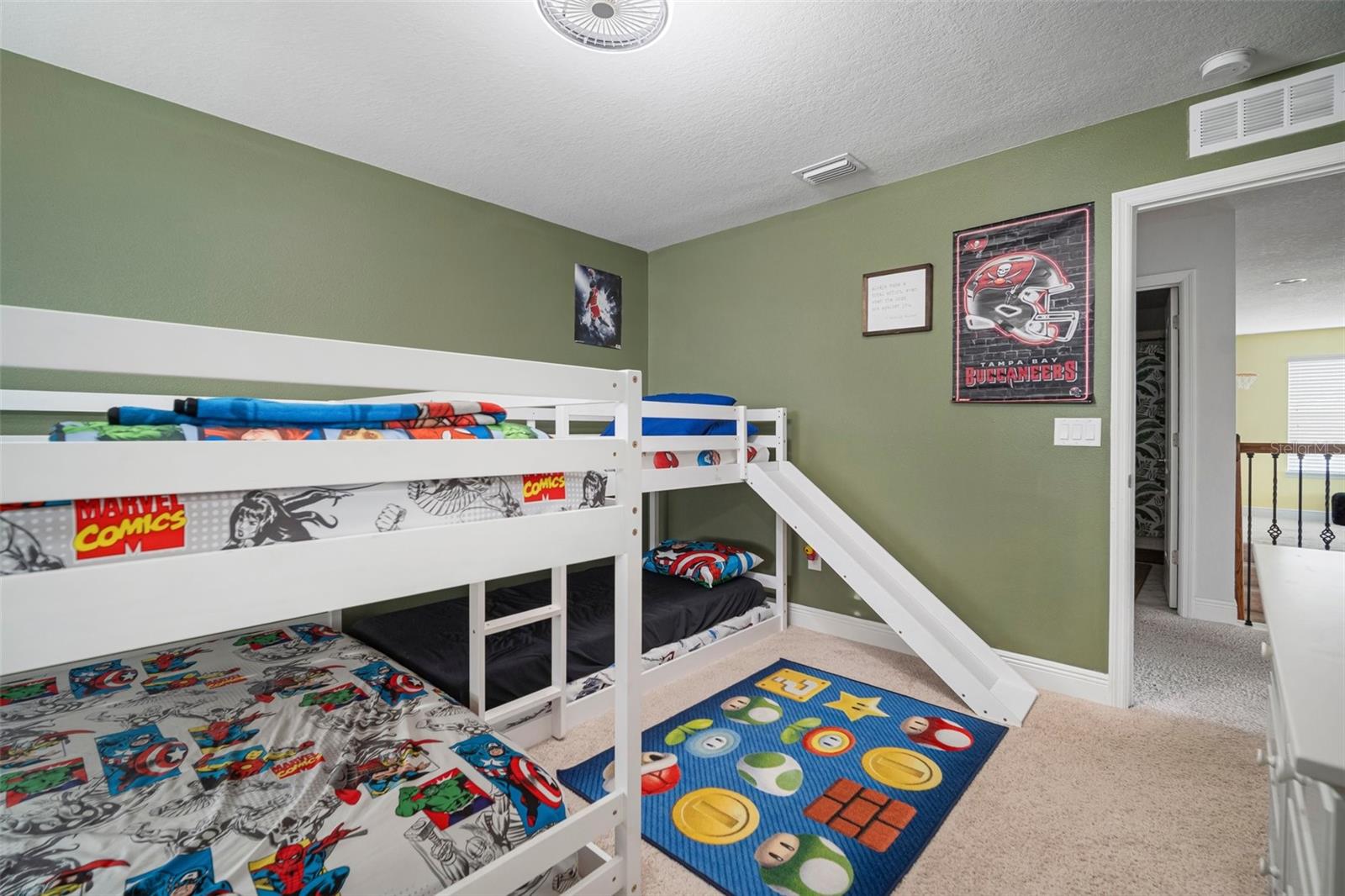 Listing photo id 49 for 11550 Lake Lucaya Drive