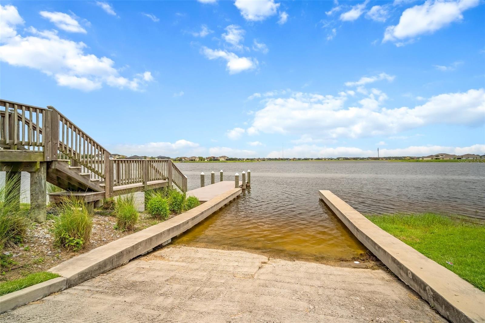 Listing photo id 4 for 11550 Lake Lucaya Drive
