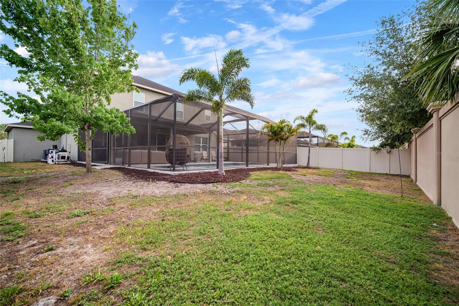 Listing photo id 63 for 11550 Lake Lucaya Drive