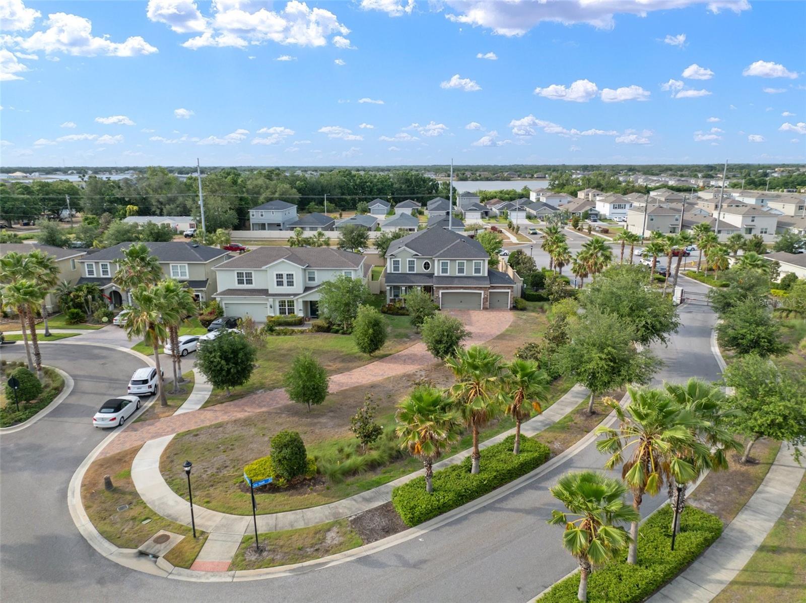 Listing photo id 66 for 11550 Lake Lucaya Drive