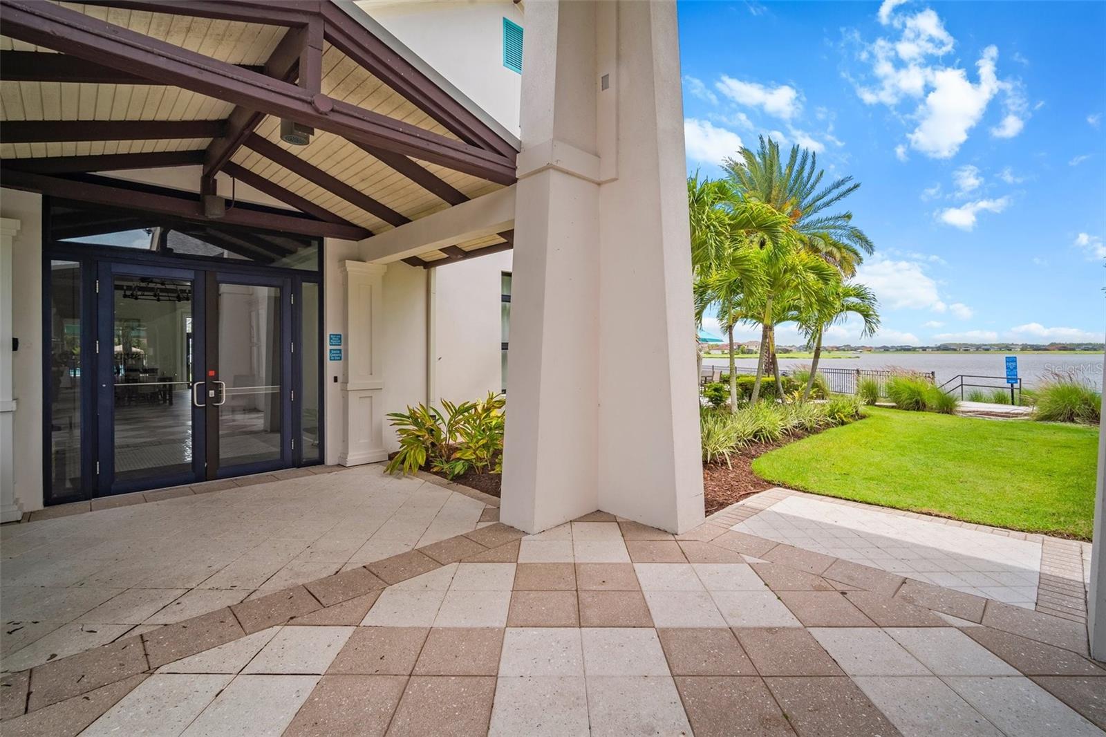 Listing photo id 67 for 11550 Lake Lucaya Drive