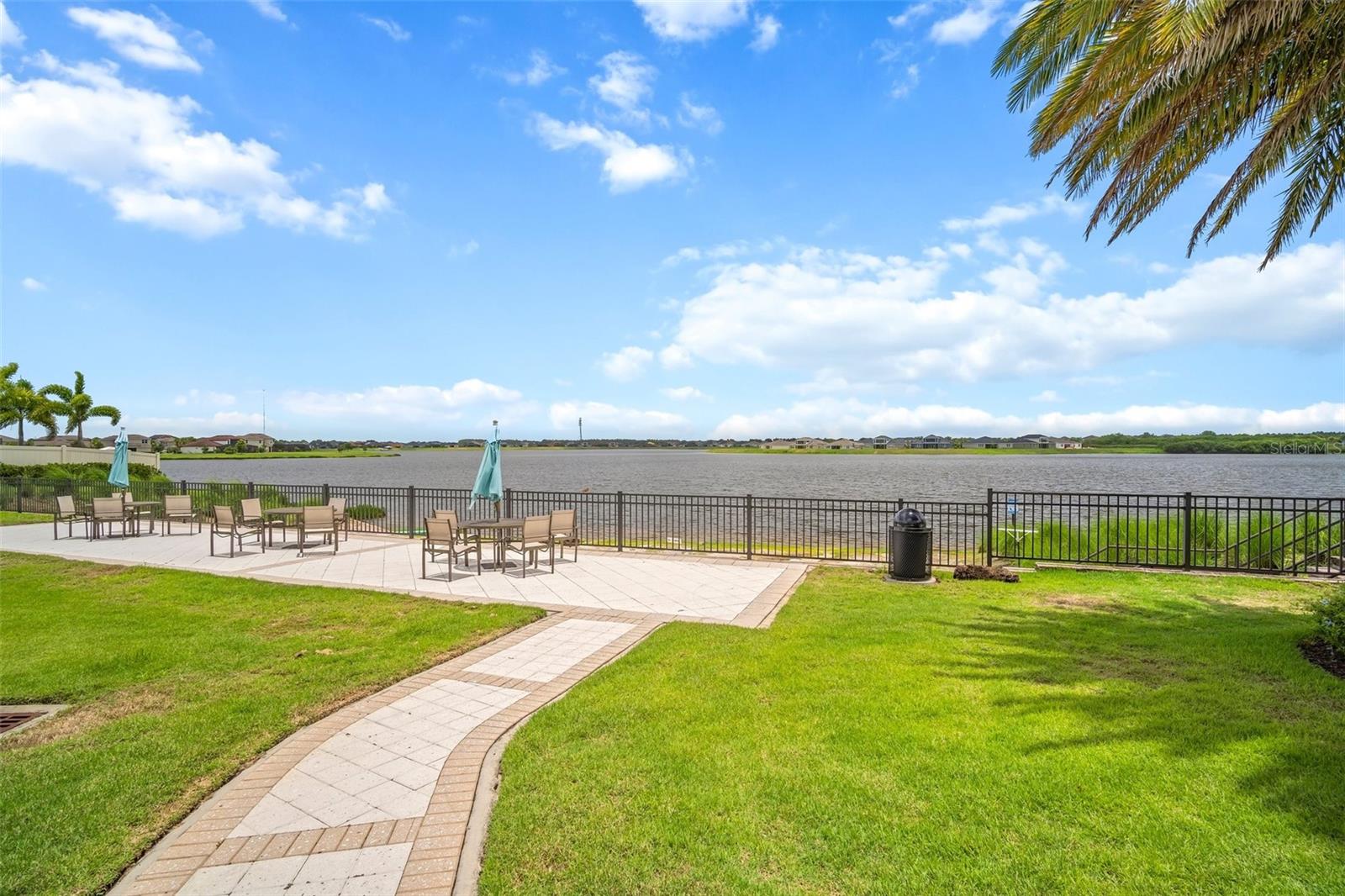 Listing photo id 68 for 11550 Lake Lucaya Drive