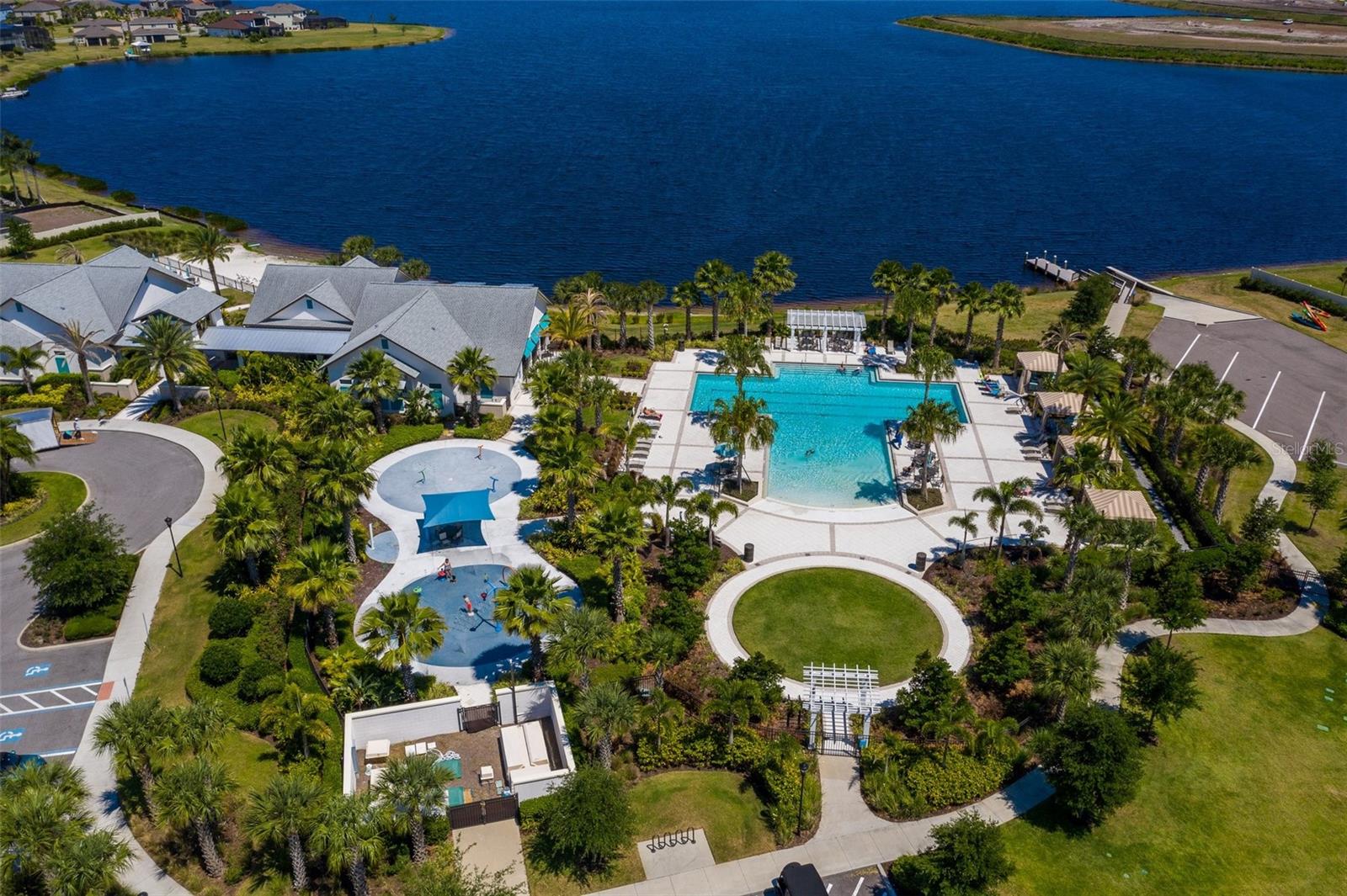 Listing photo id 74 for 11550 Lake Lucaya Drive