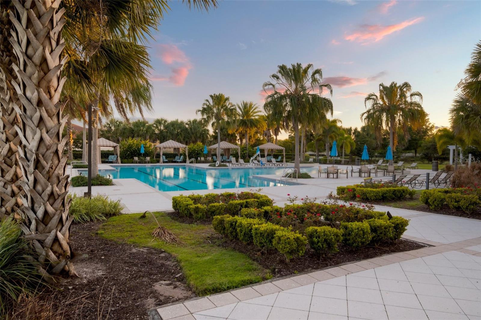 Listing photo id 81 for 11550 Lake Lucaya Drive