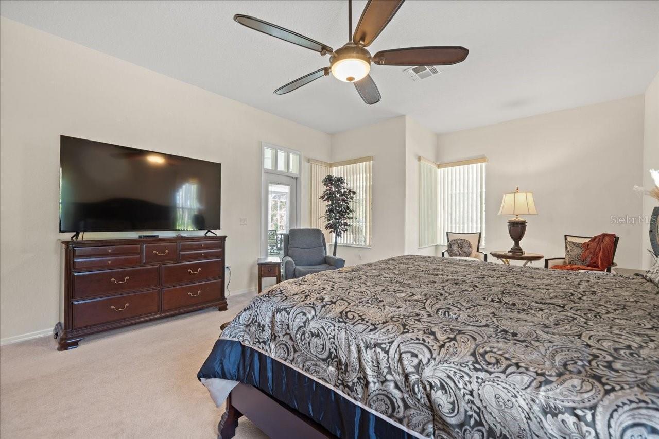 Listing photo id 23 for 11137 Woodland Waters Boulevard