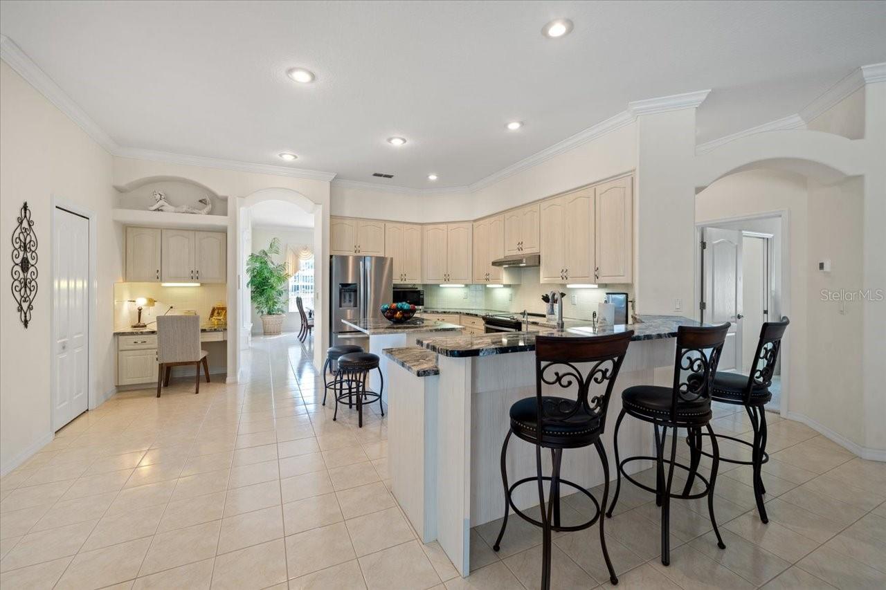 Listing photo id 36 for 11137 Woodland Waters Boulevard