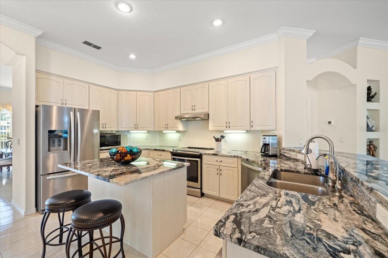 Listing photo id 39 for 11137 Woodland Waters Boulevard